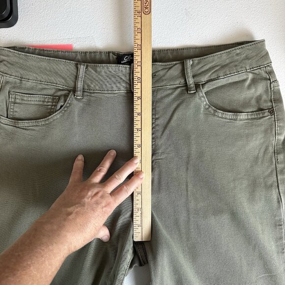 CHARLIE B Cropped Twill Pants Tab Cuff Women’s Sz 14 Moss Green C5331-188B Soft! - Picture 8 of 11